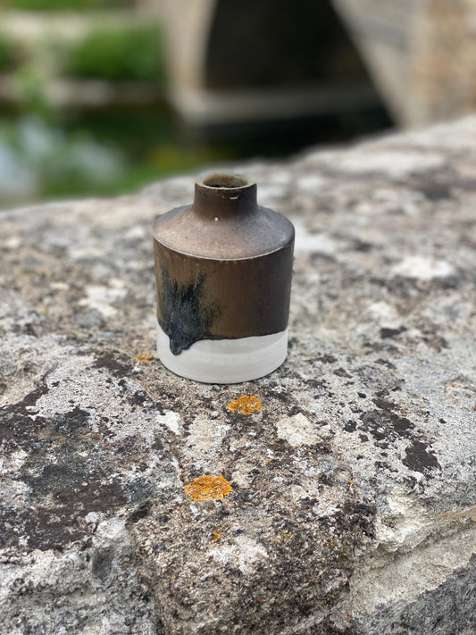 Vase.